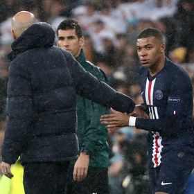 والد كيليان مبابي يشرح لماذا طلب زيدان من ابنه "المزعج" الصمت