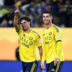 رونالدو وفيليكس يُطاردان رقم السومة في دوري روشن السعودي