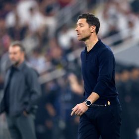 تشابي ألونسو يشترط التعاقد مع 3 لاعبين للموافقة على تدريب ليفربول