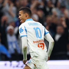 "سوبر هاتريك" غرينوود يقود مارسيليا لصدارة الدوري الفرنسي