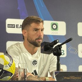 هل يستعيد برشلونة إينيغو مارتينيز من النصر لتعويض أراوخو؟