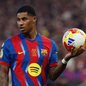 لماذا تأخر حسم مصير راشفورد مع برشلونة؟