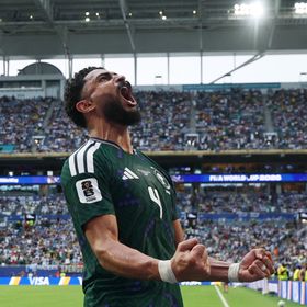 عبد الإله العمري صاحب هدف السعودية: نقطة أفضل من لا شيء