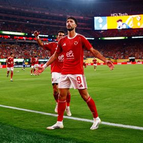 هل يلعب وسام أبو علي بجوار رونالدو في النصر؟
