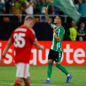 أنتوني ينقذ بيتيس وروما يُطيح بنيس في ليلة أوروبية مثيرة