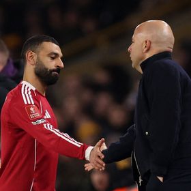 سلوت يشيد بنجاح محمد صلاح في إنقاذ نفسه ويشرح سبب التشكيك في الحكم