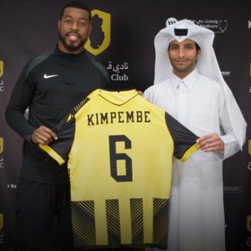 كيمبيمبي يترك باريس سان جيرمان بعد 20 عاماً وينتقل إلى قطر