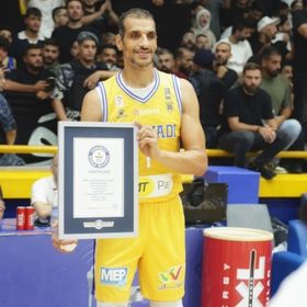 إسماعيل أحمد يدخل موسوعة غينيس كأكبر لاعب يحقق ثلاثة أرقام مزدوجة