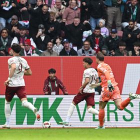 شاهد.. خطأ فادح لمانويل نوير يسبّب أسرع هدف في تاريخ الدوري الألماني