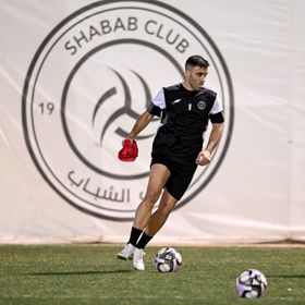 عاصفة داخل الشباب.. الإيقاف يهدد نهاية مشوار عبد الرزاق حمد الله