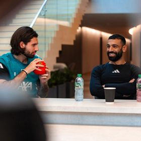 سوبوسلاي يطالب لاعبي ليفربول بالحفاظ على الروح القتالية لمنافسة سيتي