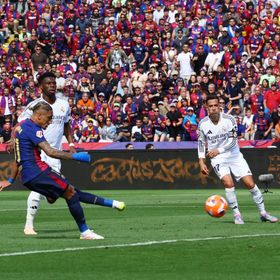 دفاع لا يليق بدوري المؤتمرات.. عبارة هزت غرفة ملابس ريال مدريد