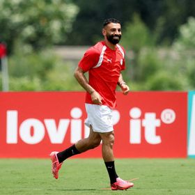 بسبب مالك مصري.. هذا النادي يزاحم السعودية وأوروبا لضم محمد صلاح