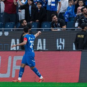 الدوسري يسجل بمرمى الخليج ويعادل رقمه القياسي مع الهلال