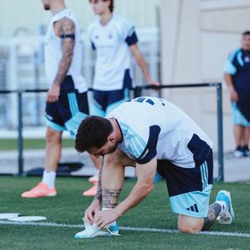 الإصابات تداهم الأرجنتين قبل مواجهة الجزائر بكأس العالم