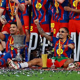 5 أرقام مميزة من الكلاسيكو.. فليك لا يخسر نهائيات ورافينيا يقترب من ميسي