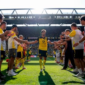 في وداع هوملز.. يوفنتوس يفوز ودياً على دورتموند بهدفي كامبياسو
