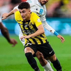 أوناي هيرنانديز لاعب الاتحاد يقترب من العودة إلى الدوري الإسباني