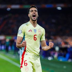 ميرينو ينقذ إسبانيا من هزيمة في هولندا بتعادل قاتل 2-2