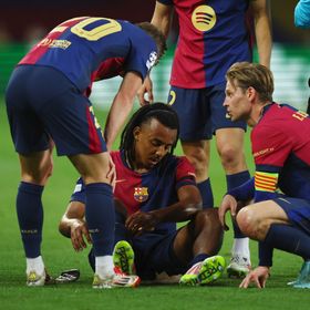 الإصابة "تحرم" برشلونة من كوندي أمام إنتر ميلان وريال مدريد
