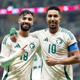 شاهد.. سالم الدوسري يبدع ويقود السعودية لربع نهائي كأس العرب