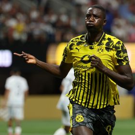 هل يكون غيراسي خليفة ليفاندوفسكي في برشلونة؟