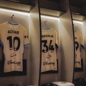 استبعاد مفاجئ في تشكيلة الاتحاد ضد الرياض بالدوري السعودي