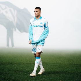 مارسيليا يتيح للجماهير تصميم قميص الفريق بالذكاء الاصطناعي