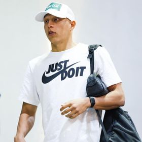 مدافع البنك الأهلي يؤجل زفافه مع اقتراب رحيله للأهلي