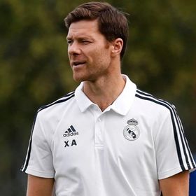 أخيراً.. ريال مدريد يعلن تعيين "الأسطورة" تشابي ألونسو  حتى 2028