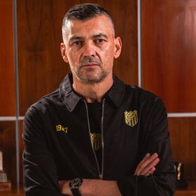 كونسيساو يتحدى الجميع: لا أؤمن بفقدان المنافسة