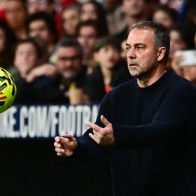 فليك يكشف سبب غضب لامين يامال بعد نهاية مباراة أتلتيكو مدريد