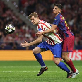 برشلونة يرصد مهاجمَين مفاجئين في ظلّ صعوبة اقتناص خوليان ألفاريز