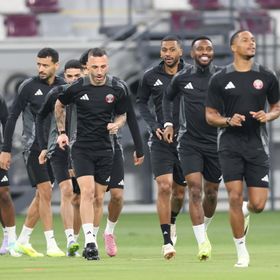 هجوم ناري.. تشكيلة قطر أمام الإمارات في مباراة الحسم