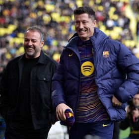 ما مصير فليك وليفاندوفسكي بعد إعادة انتخاب لابورتا رئيساً لبرشلونة؟