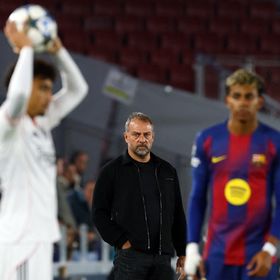 هانزي فليك يبرر غضب لامين يامال خلال "ريمونتادا" جديدة لبرشلونة