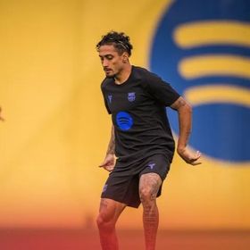 شاهد.. هانزي فليك يتلقى 3 أخبار سارة في تدريبات برشلونة