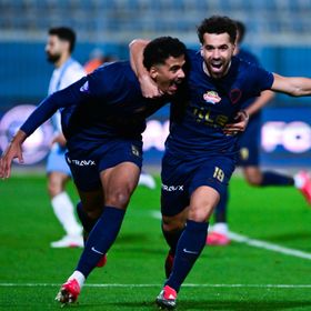 الزمالك يهزم بيراميدز لينفرد بصدارة الدوري المصري