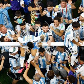 فضيحة تهدد الأرجنتين وليونيل ميسي بعدم الدفاع عن لقب كأس العالم