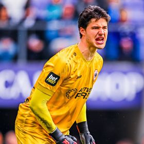 أونانا في خطر.. مانشستر يونايتد يقترب من ضم خليفة كورتوا