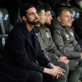 أربيلوا يغامر للمرة الأخيرة بمدافعه المصاب بـ"شرخ في الساق"