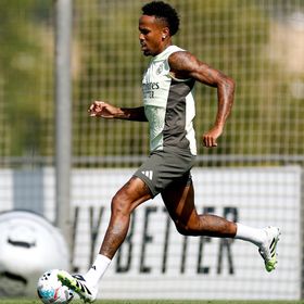 شاهد.. ميليتاو يسجل هدفاً لا يصدق في مباراة ودية لريال مدريد