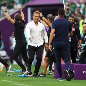 هيرفي رينارد يكشف أسرار الفوز التاريخي للسعودية على الأرجنتين