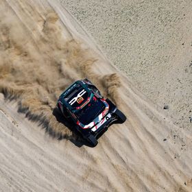 القطري ناصر العطية يستعيد صدارة رالي داكار بعد فوزه بالمرحلة السادسة