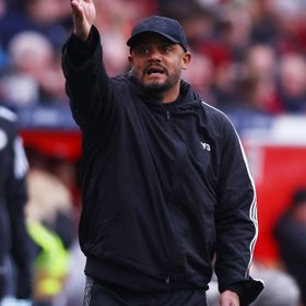 كومباني يصب غضبه على حكم مباراة بايرن وليفركوزن