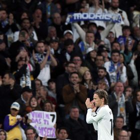 مودريتش في مأزق بعد إشارة لمجاملة من التحكيم لريال مدريد