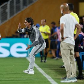 إنزاغي: الفوز على مانشستر سيتي مثل تسلق جبل إيفرست دون أكسجين