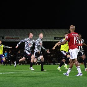 قائد غريمسبي: إقصاء مانشستر يونايتد سيبقى في الذاكرة للأبد