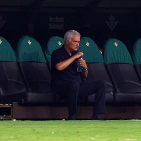 بيتيس يسخر من جوزيه مورينيو وريال مدريد بعد فوزه بـ"اليانصيب"