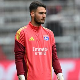 الهلال يستعد لحسم صفقة "ذكية" من ليون مقابل 350 ألف يورو فقط